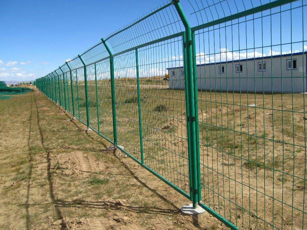 体育场围栏护栏网厂家 公路围栏网 监狱隔离网价格